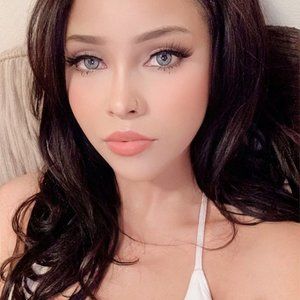 Meet your Posher, Maya